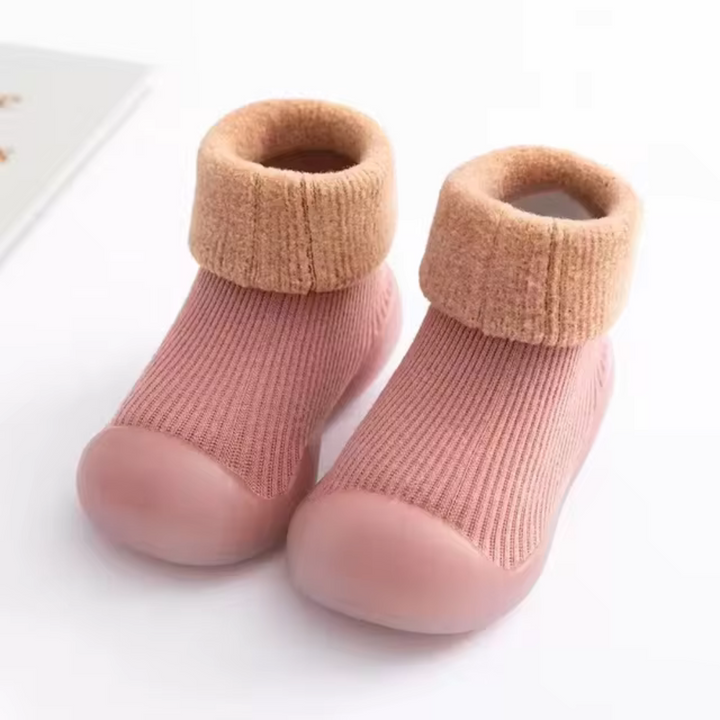 SnugSteps – Kényelmes Mezítlábas Zoknis Cipők Gyerekeknek