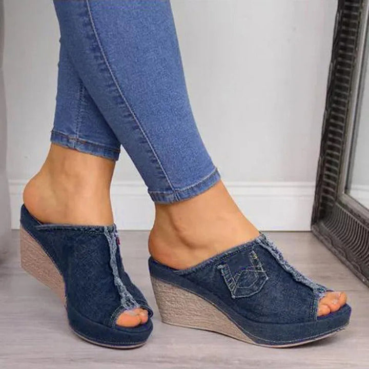 AA OOS Női denim szandál, emelt talppal – Elisabetta