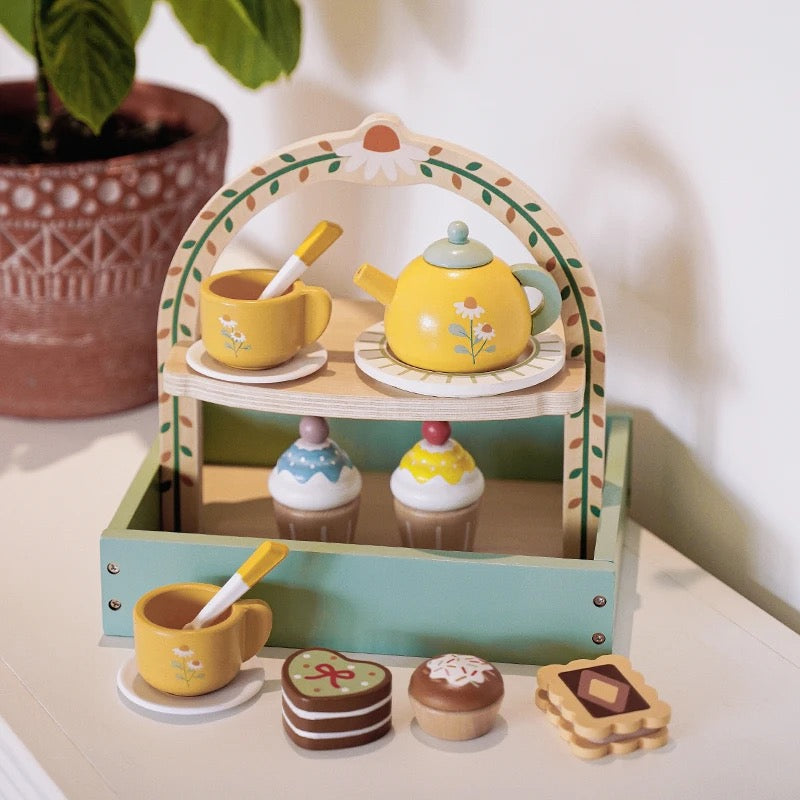 Fa teáskészlet gyerekeknek cupcake-ekkel és teáskannával – Játékidő