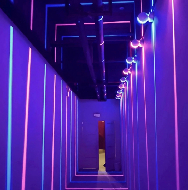 Okos LED-szalag világítás 360° projektálással - Lumovibe