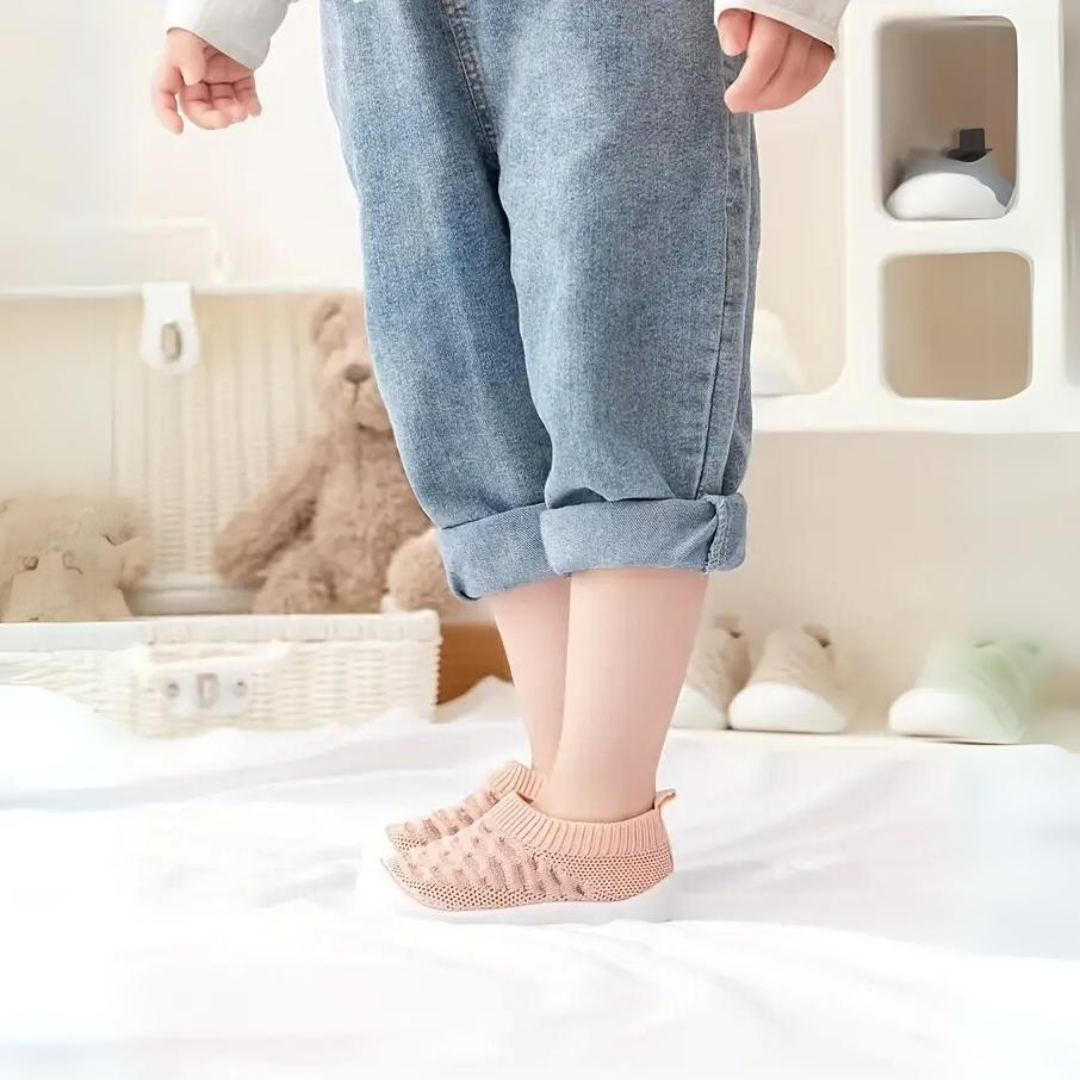 FlexiSteps – Lélegző Mezítlábas Cipő Kisdedeknek