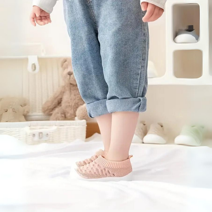 FlexiSteps – Lélegző Mezítlábas Cipő Kisdedeknek