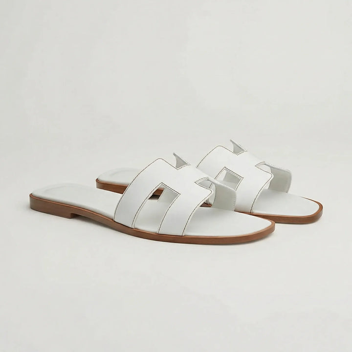 Flache Sandalen Mit Ausgeschnittenem Riemendesign - Kerry