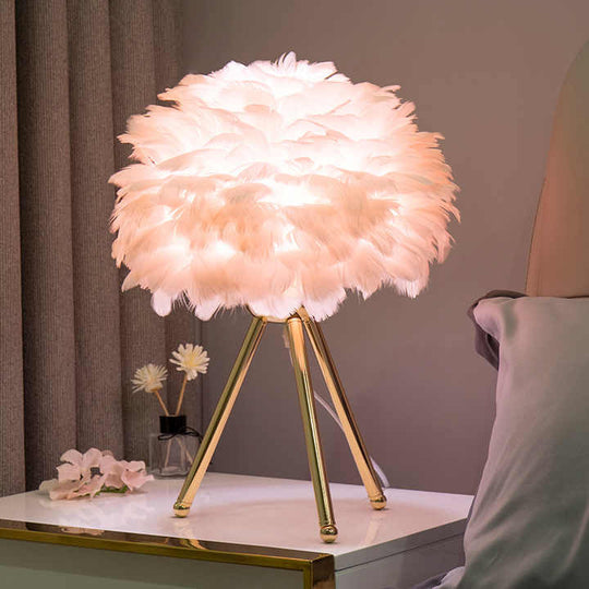 Dimmable Asztali Lámpa Luxus Tollakkal – Pluma