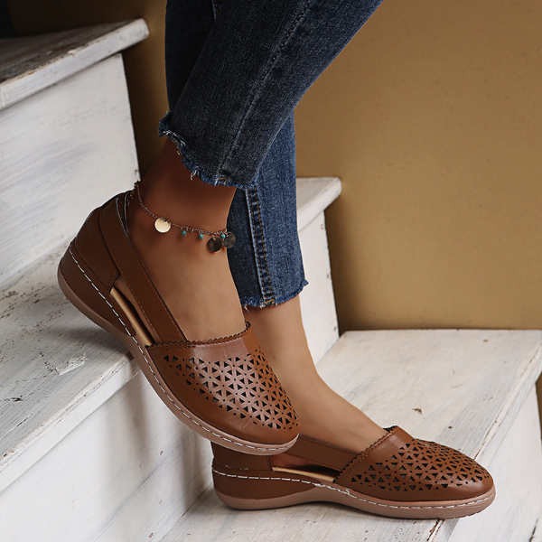 Orthopédiai slip-on cipők kivágásokkal - Lena