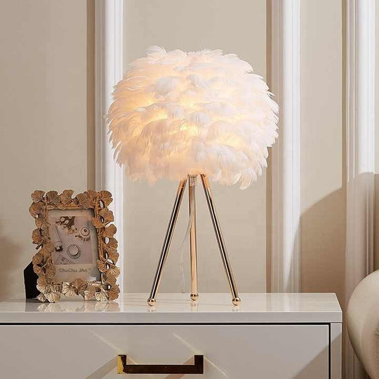 Dimmable Asztali Lámpa Luxus Tollakkal – Pluma