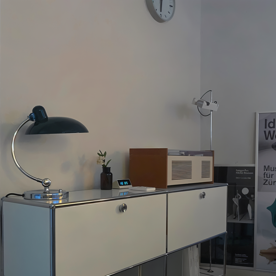 AA OOS Állítható Vintage Vas Asztali Lámpa – Virella