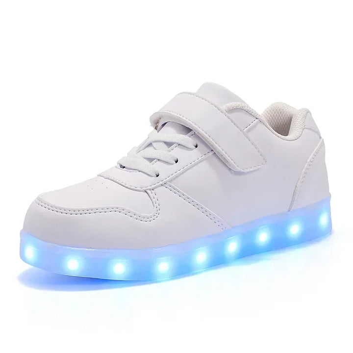 Gyerek LED-sneaker színváltó világítással járás közben