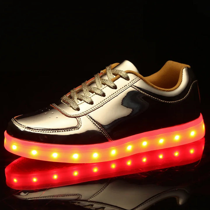 Gyerek LED-sneaker színváltó világítással járás közben