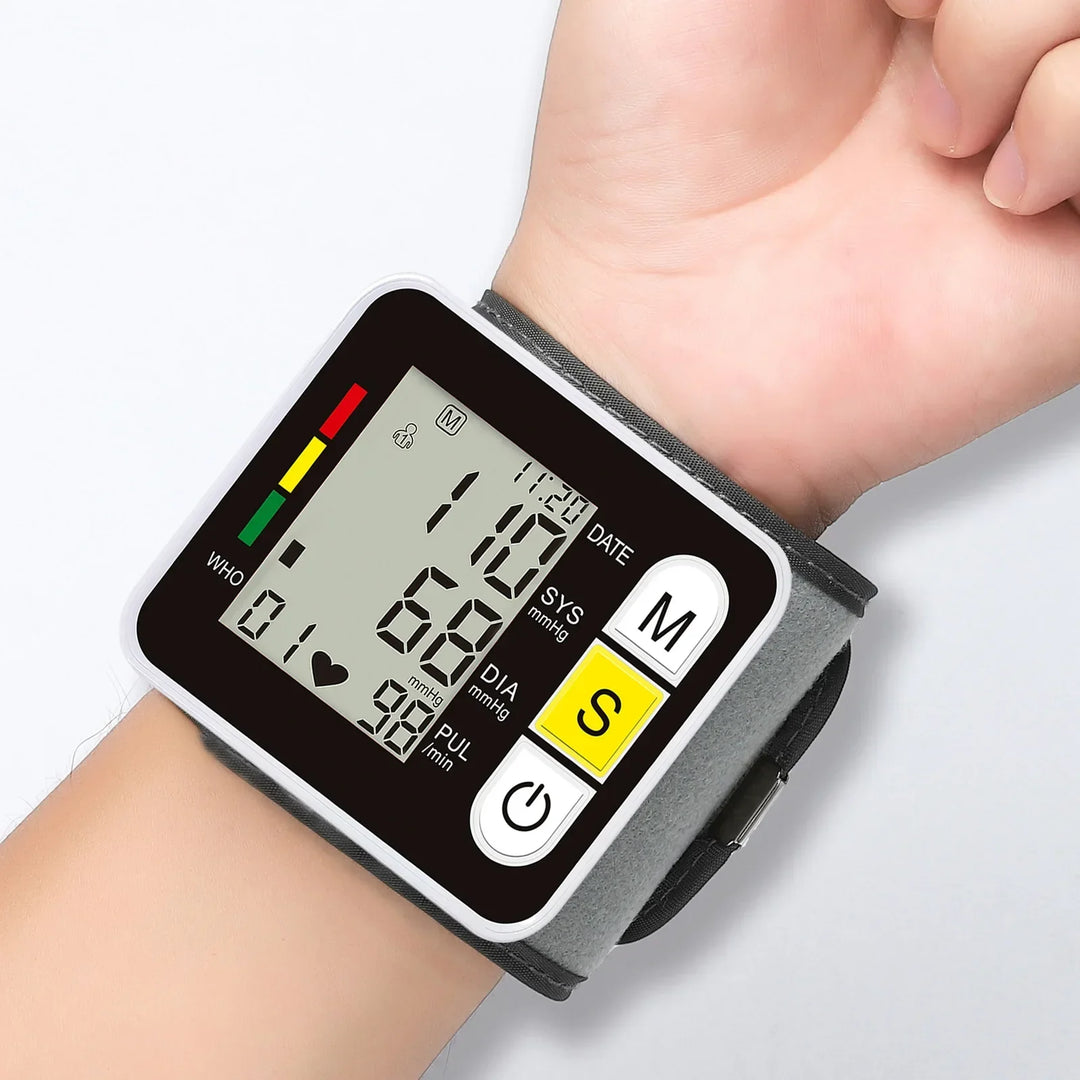 Digitális Csuklós Vérnyomásmérő LCD Kijelzővel – PulseTrack