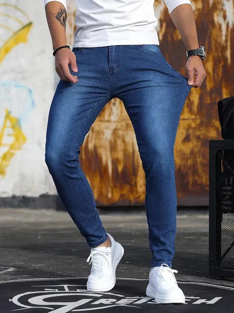 AA NOT AVAILABLE Divatos Slim Fit Farmernadrág Férfiaknak - Finn