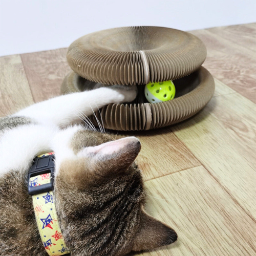 Bűvös Játék- és Kaparó a Macskák Számára - PurrPlay Sphere