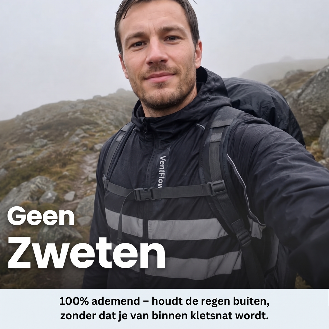Ködös hegyi ösvényen álló férfi hátizsákkal és fekete, fényvisszaverő csíkos kabátban, a légáteresztő anyag előnyét hangsúlyozó felirattal. 9