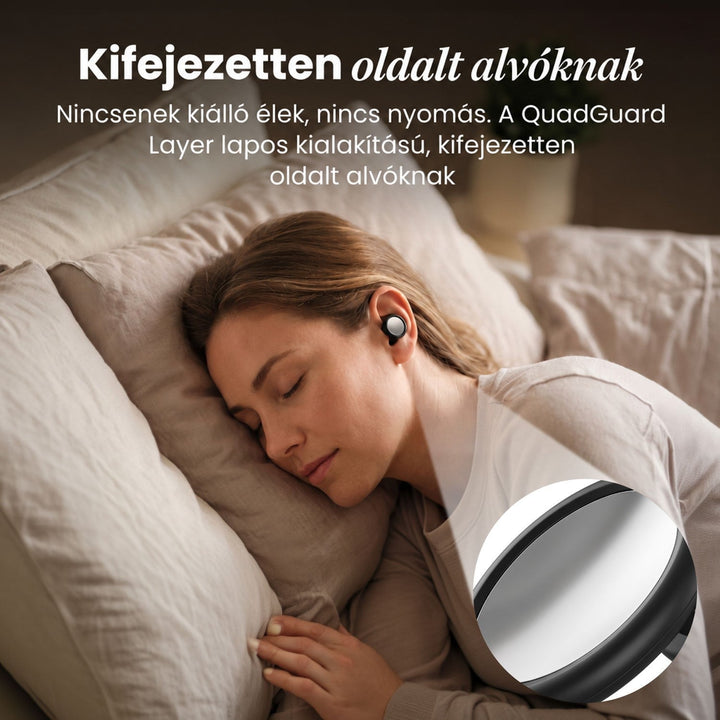 Német feliratos kép oldalt fekvő, alvó nőről, aki füldugót visel, a lapos külső rész nagyításával. 15