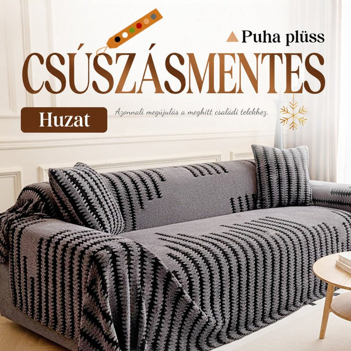 Szürke, fekete csíkmintás plüss huzat kanapén, két díszpárnával, világos szobában, reklámgrafikával 1