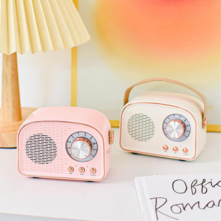 Vintage Bluetooth hangszóró FM rádióval – RetroVibe
