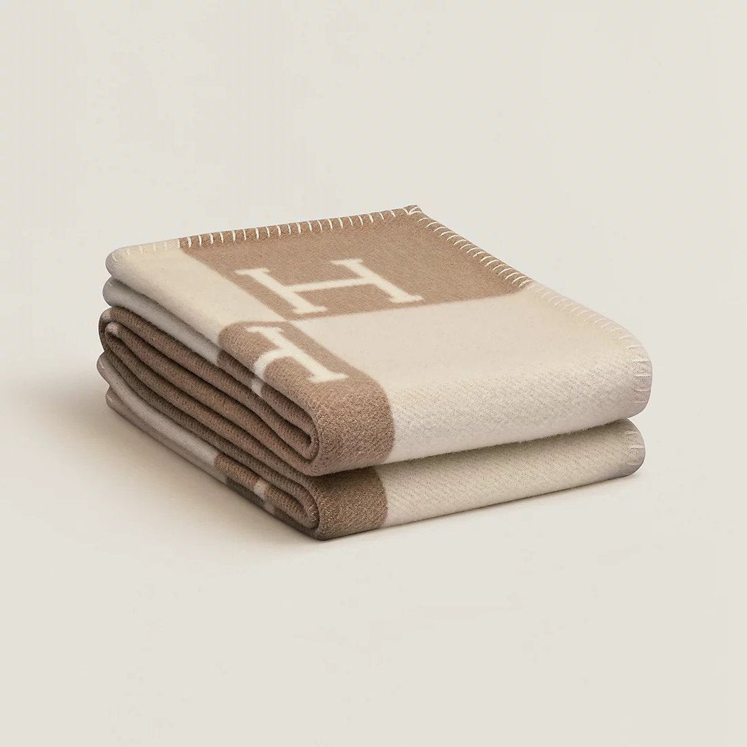 AA_COPYRIGHT_PRODUCT Chic Gyapjú Kasjmír Takargy - Isabelle
