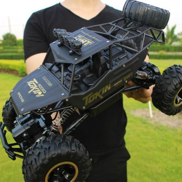 Terepjáró 4x4-es távirányítós monstertruck gyerekeknek és felnőtteknek