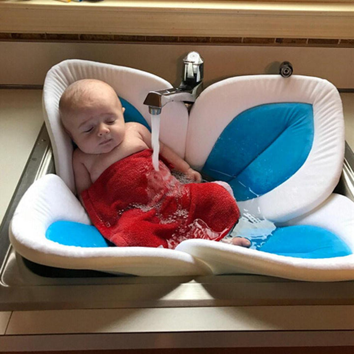 Puha, virág alakú babafürdő mosdókagylóhoz vagy utazáshoz – Kuschelblüte