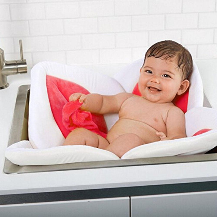 Puha, virág alakú babafürdő mosdókagylóhoz vagy utazáshoz – Kuschelblüte