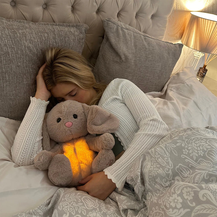 Megnyugtató plüssállat légzésritmussal és altató hanggal – Snoozie