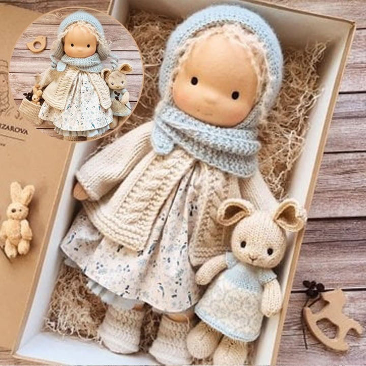 Kézzel készített Waldorf-baba természetes anyagokból – 30 cm magas