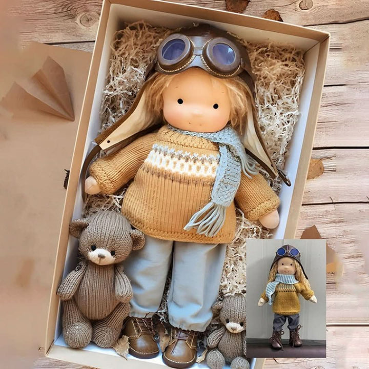 Kézzel készített Waldorf-baba természetes anyagokból – 30 cm magas